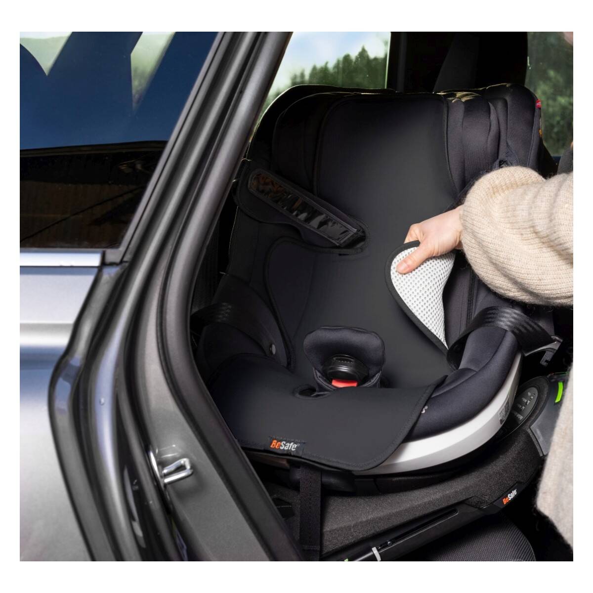 BESAFE zračna podloga za autosjedalicu, Dark Grey dark grey