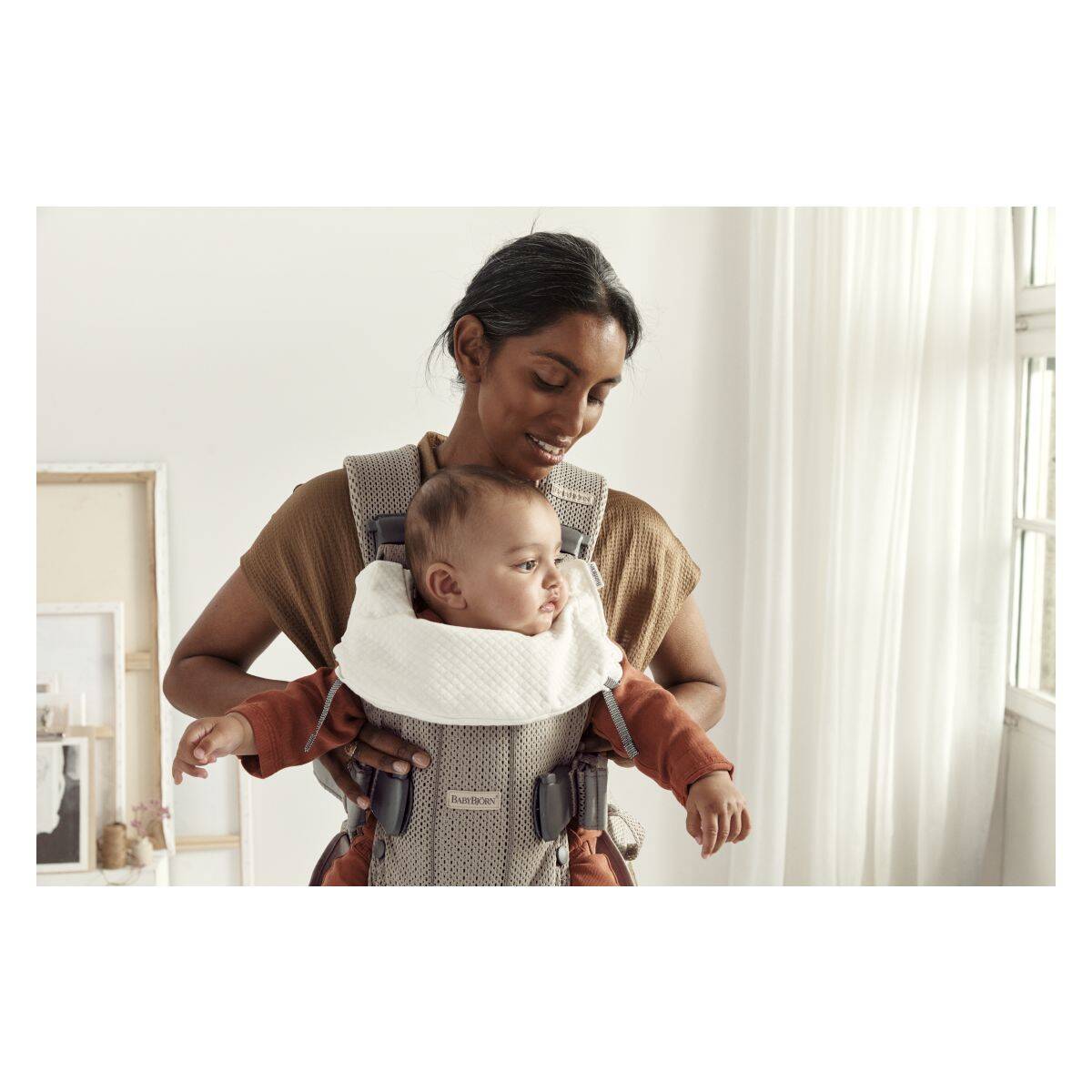 BabyBjörn Nosilka Air Mesh 3D One grey beige