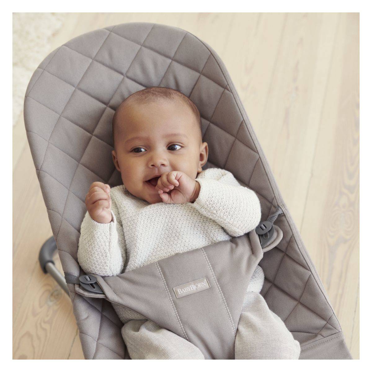 BabyBjörn gugalnik Bliss Woven sand grey