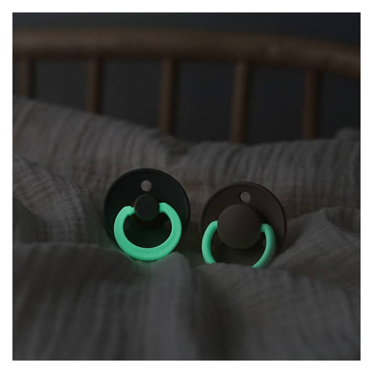 Bibs tolažilna duda - lateks Night (0-6 m), 2 kosa