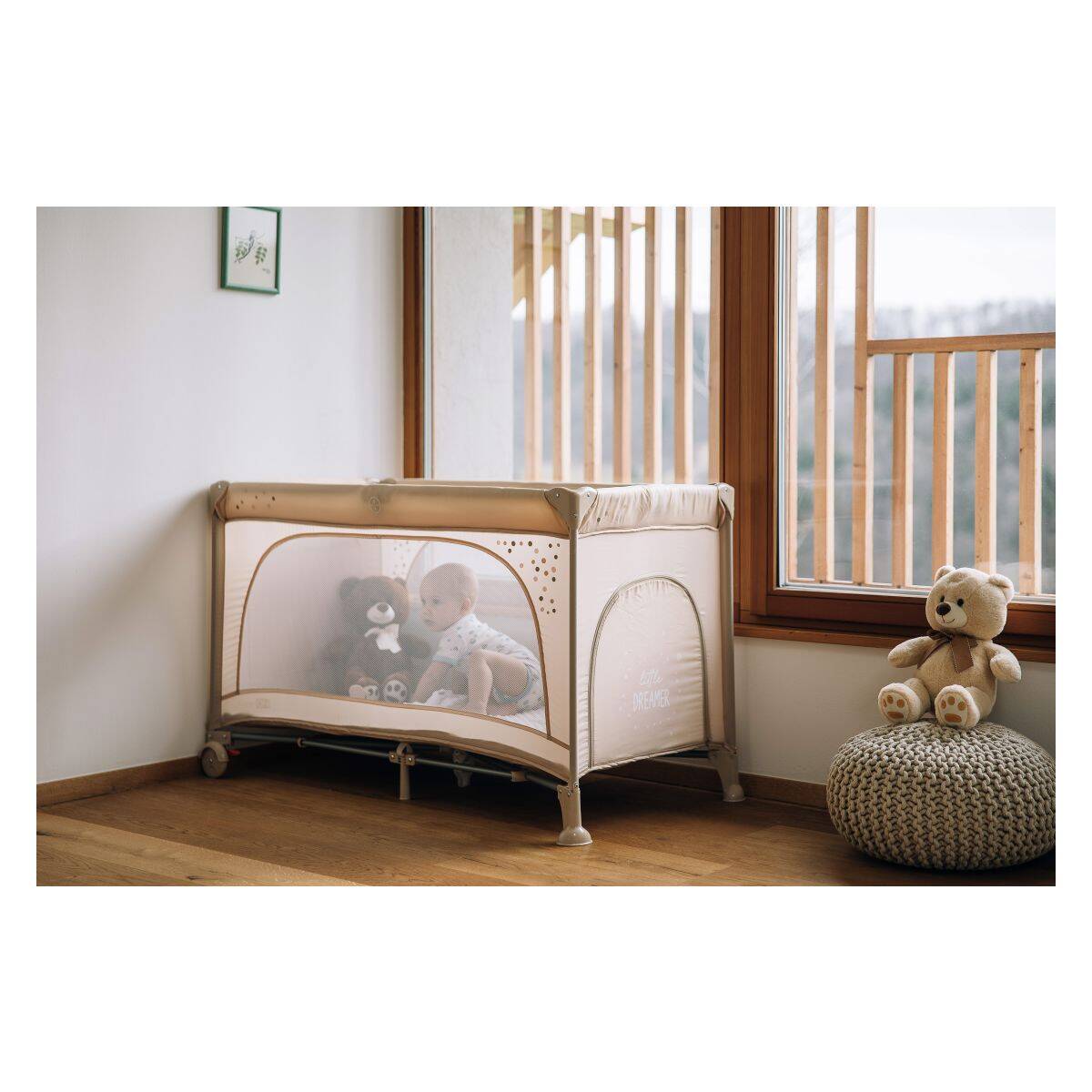 FreeON prenosna postelja Nook z odprtino beige