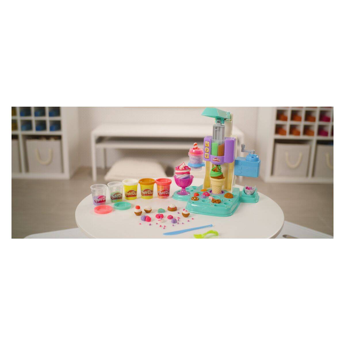 Play-Doh strojček za mavrični sladoled