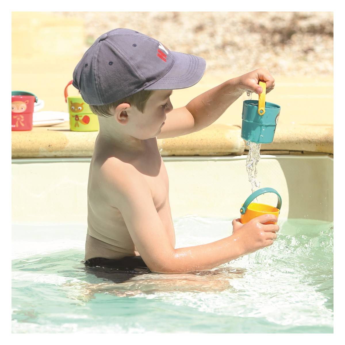 Ludi 4 majhna večbarvna vedra