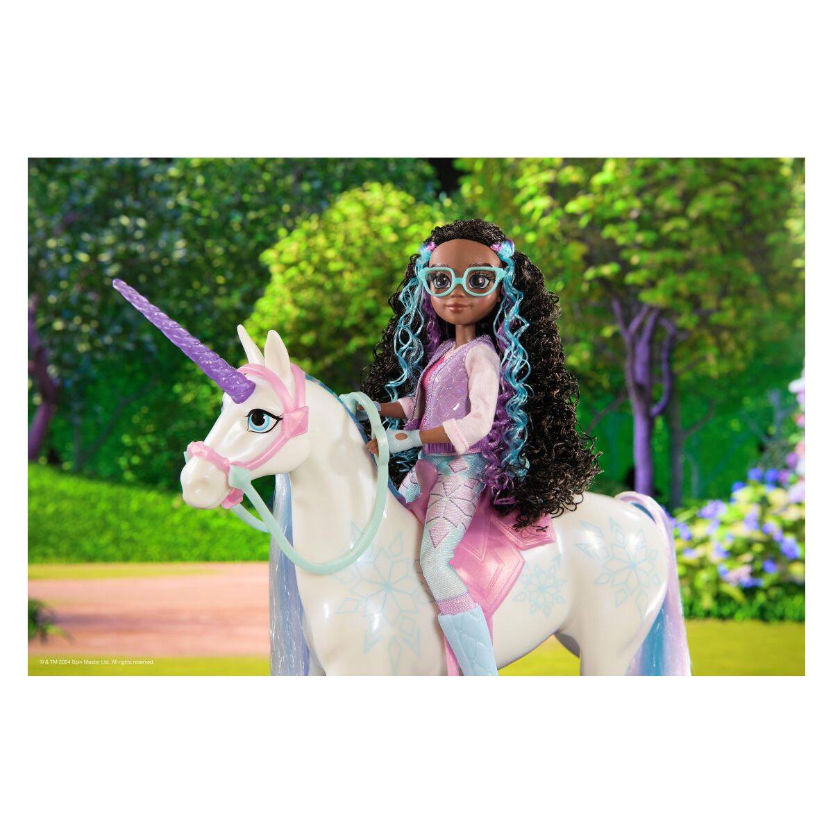 Unicorn Academy punčka Layla