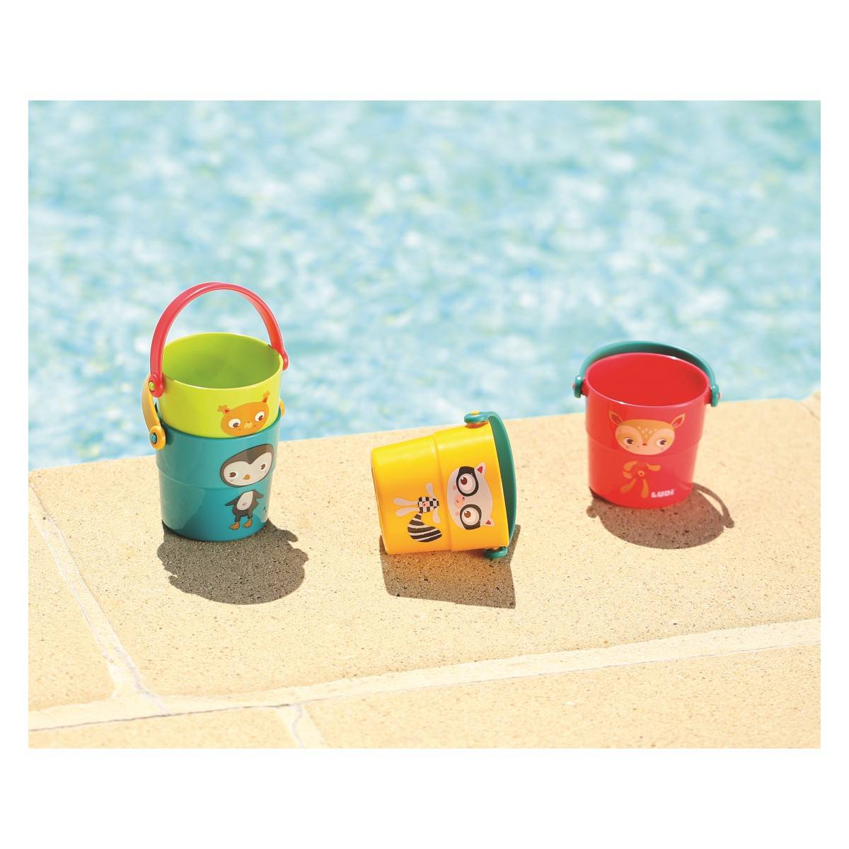 Ludi 4 majhna večbarvna vedra