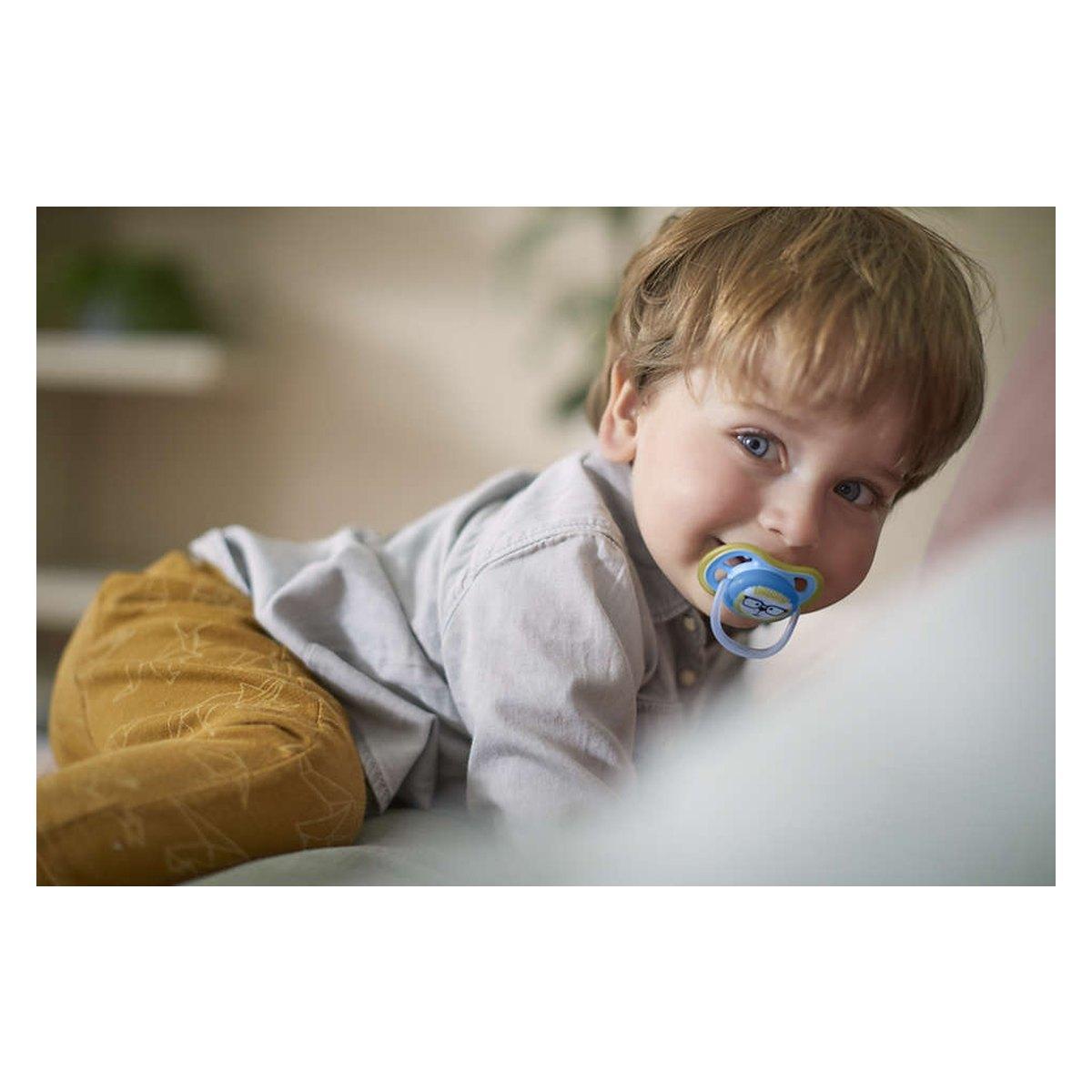Avent SCF349/14 tolažilna duda - silikon ultra air, 18m+, m, motiv, 2/1 Ultra air