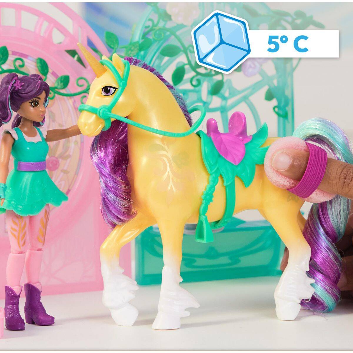 Unicorn Academy Samorogov hlevček in punčka Ava