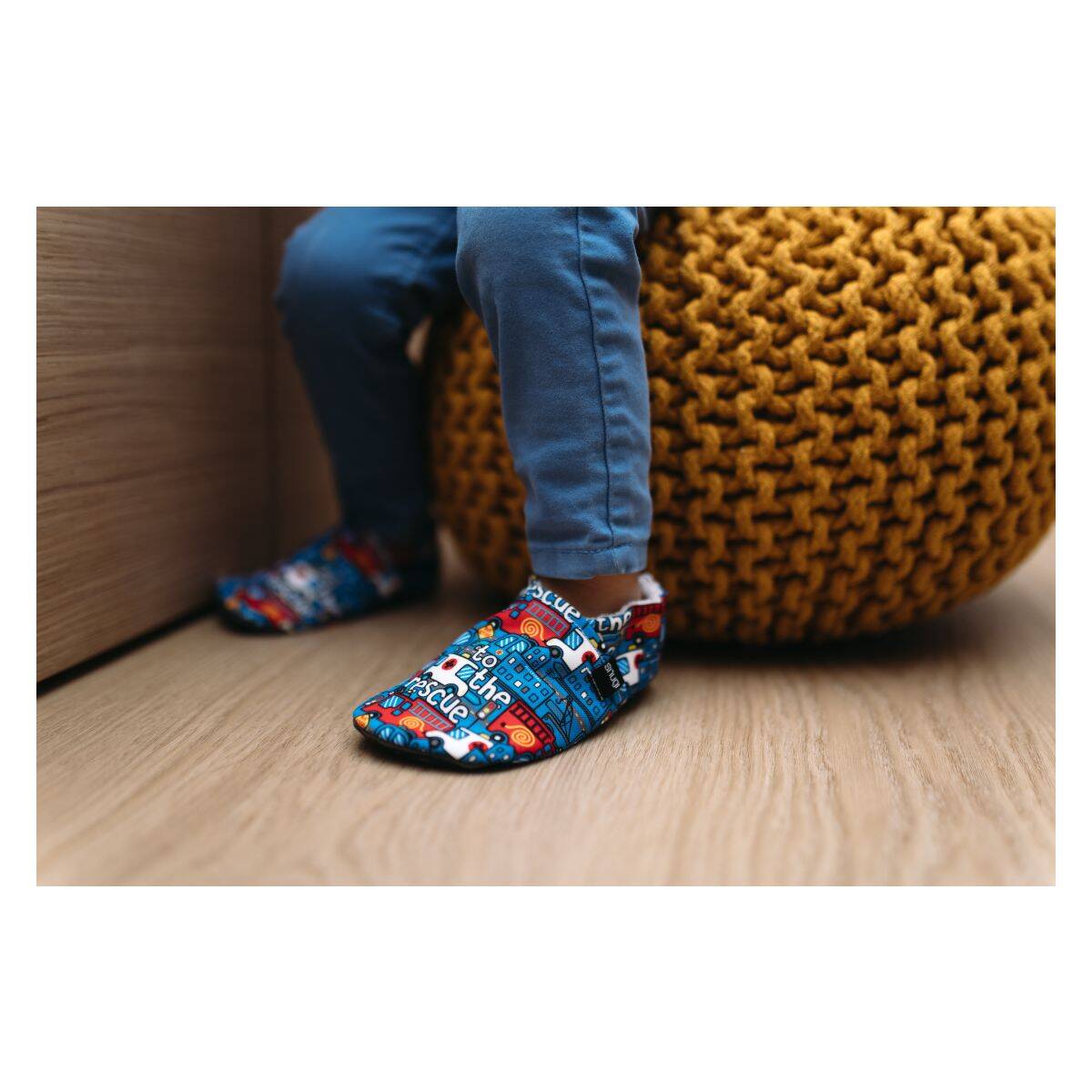 Snugi copat CB2516 Rescue cars barefoot F blue 25
