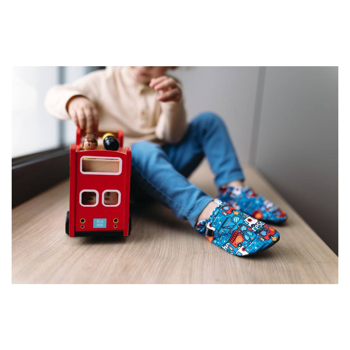 Snugi copat CB2516 Rescue cars barefoot F blue 28-29
