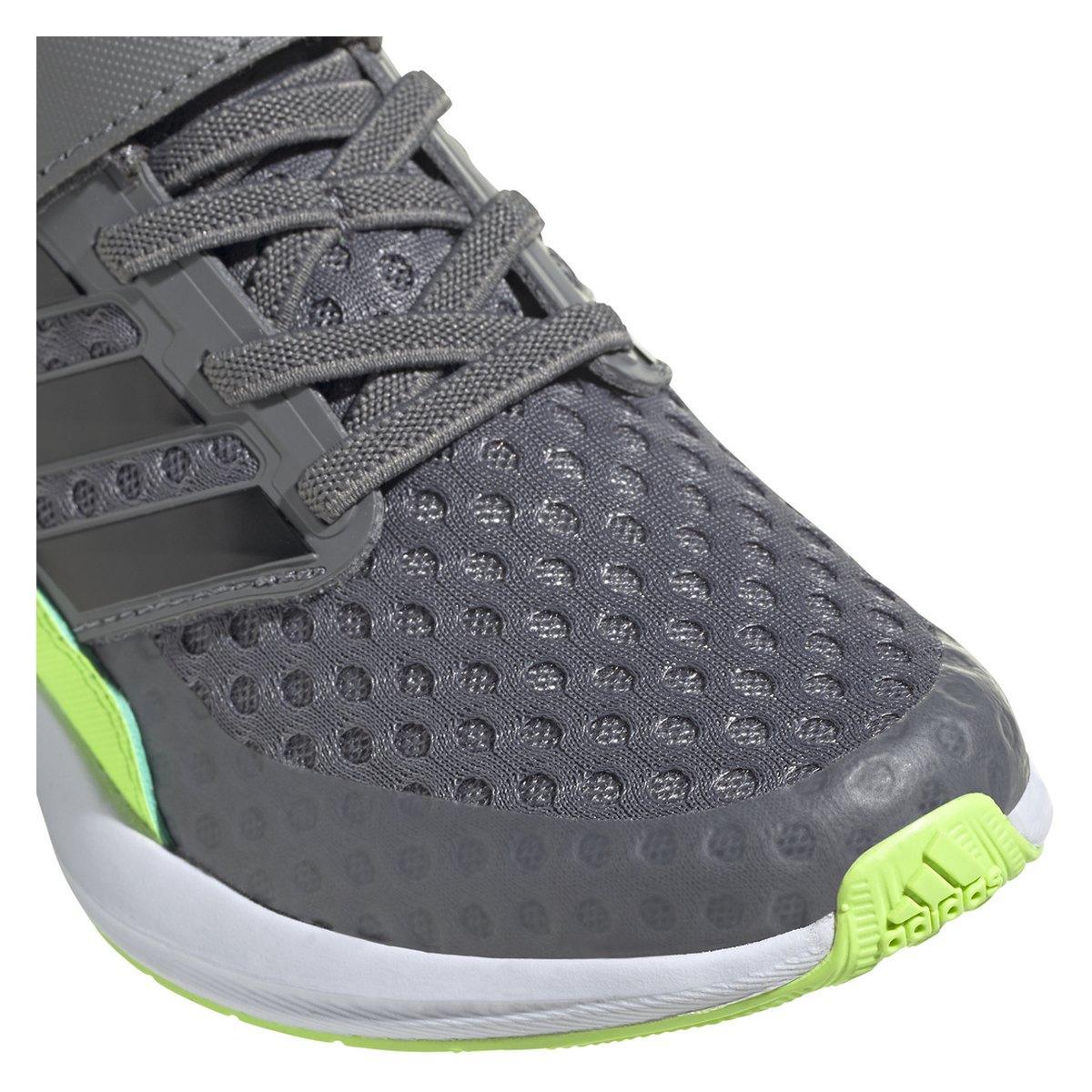 pg 4 black white wolf grey
