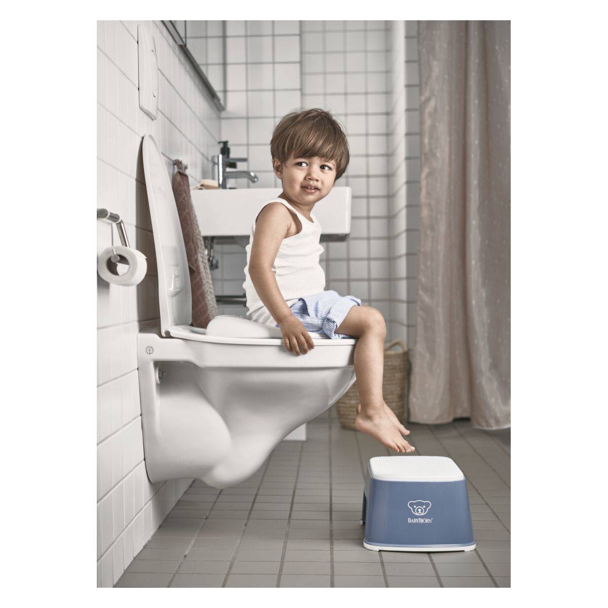 BabyBjörn pručka Step Stool Deep blue/White