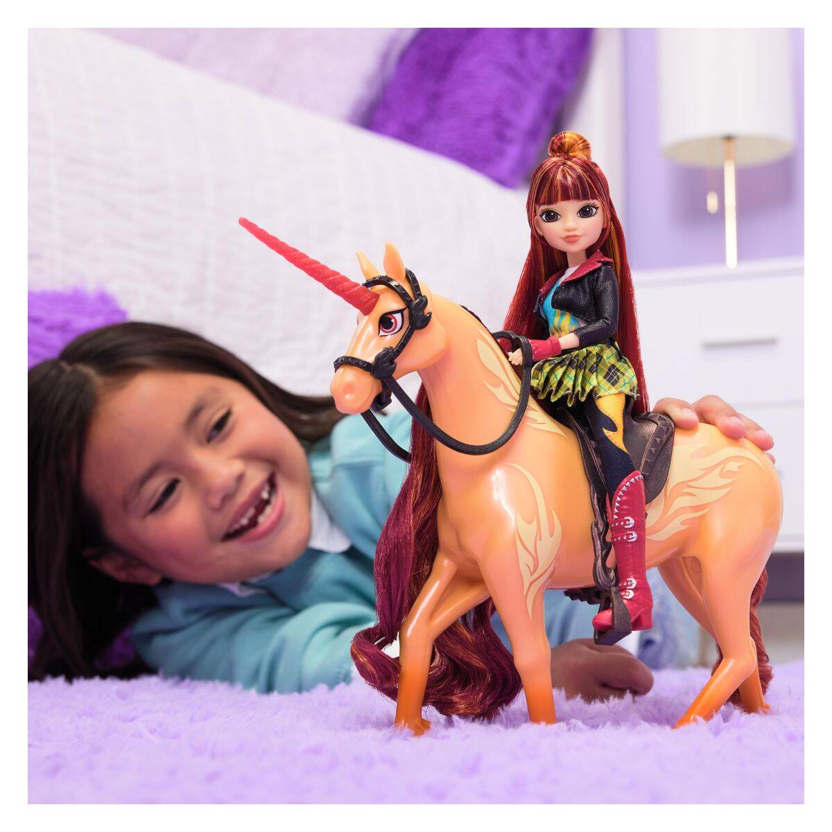 Unicorn Academy samorog Cinder