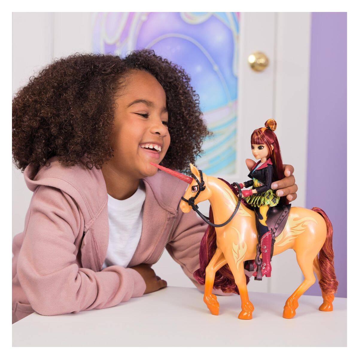 Unicorn Academy samorog Cinder