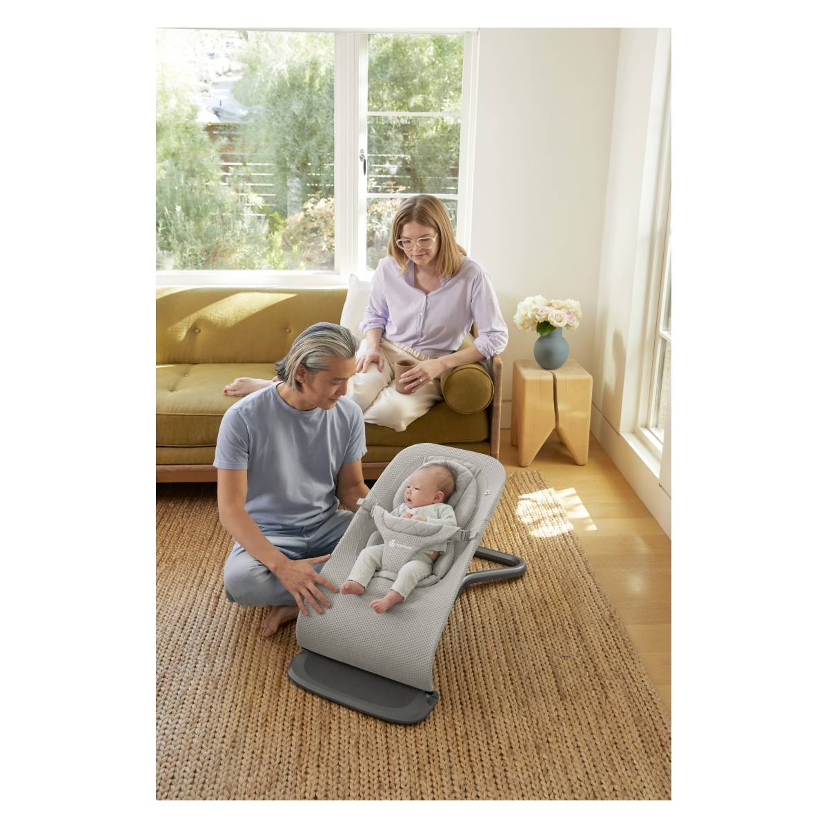 Ergobaby gugalnik Evolve light grey EVLBNCLTGRYMSH